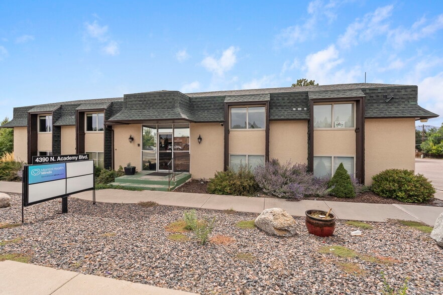 4390 N Academy Blvd, Colorado Springs, CO for lease - Building Photo - Image 1 of 32