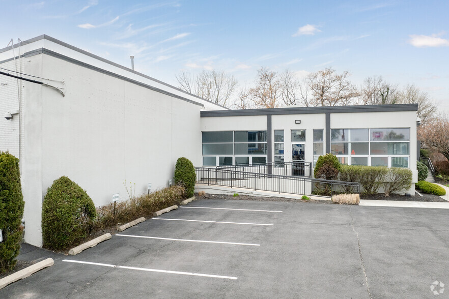 500 US Highway 46, Clifton, NJ for lease - Building Photo - Image 1 of 6