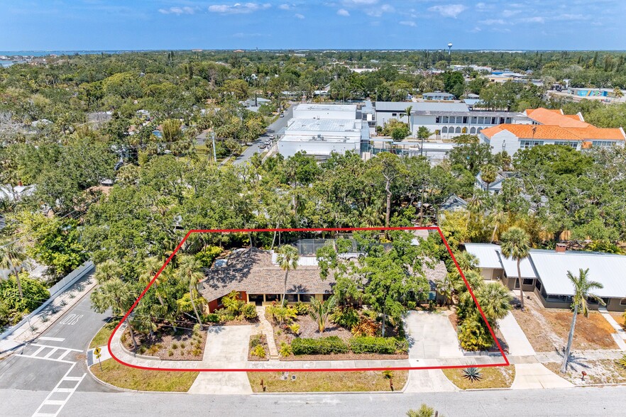 941 Virginia Dr, Sarasota, FL for sale - Building Photo - Image 2 of 17