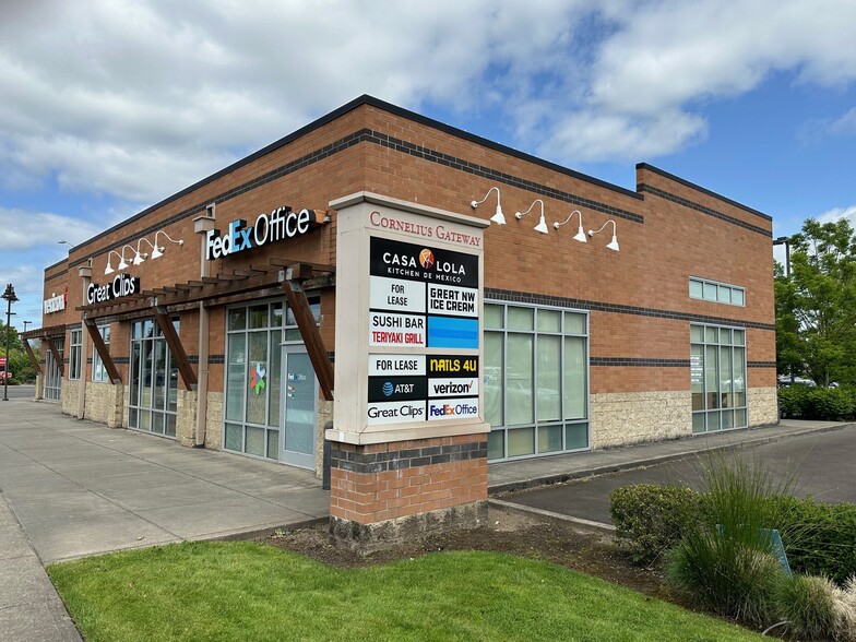 102-148 N 20th Ave, Cornelius, OR for lease - Building Photo - Image 1 of 8