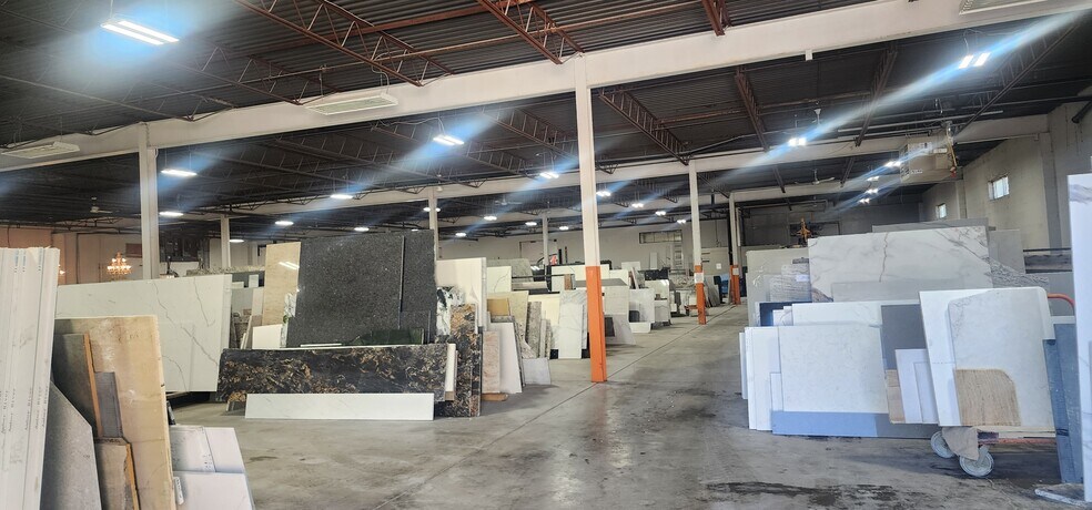 1285 Crawford Av, Windsor, ON for sale - Building Photo - Image 3 of 8