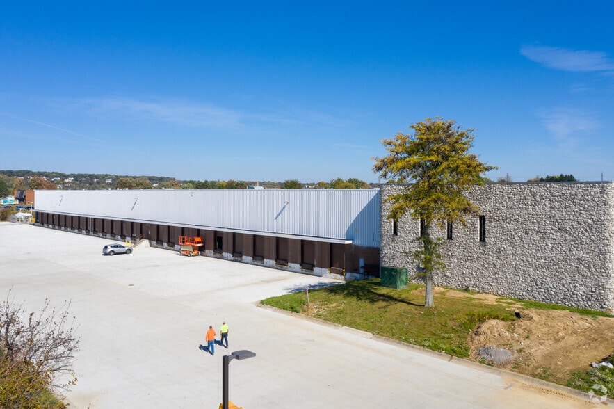 7058 Snowdrift Rd, Allentown, PA for lease - Building Photo - Image 3 of 8