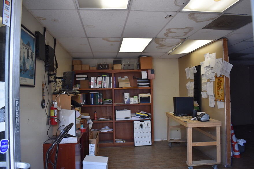 525 S Atlantic Blvd, Commerce, CA for lease - Building Photo - Image 3 of 7