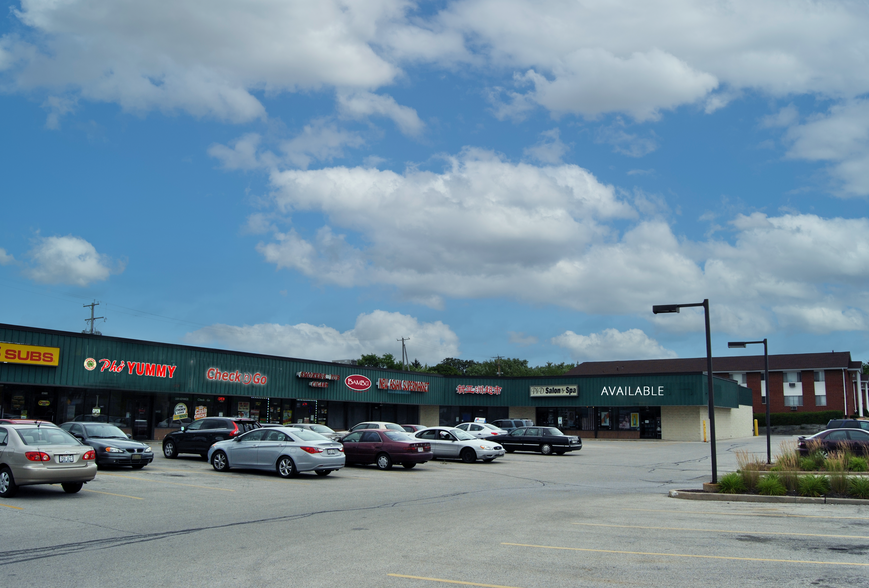 10700-10724 Oklahoma Ave, Milwaukee, WI for lease - Building Photo - Image 1 of 6