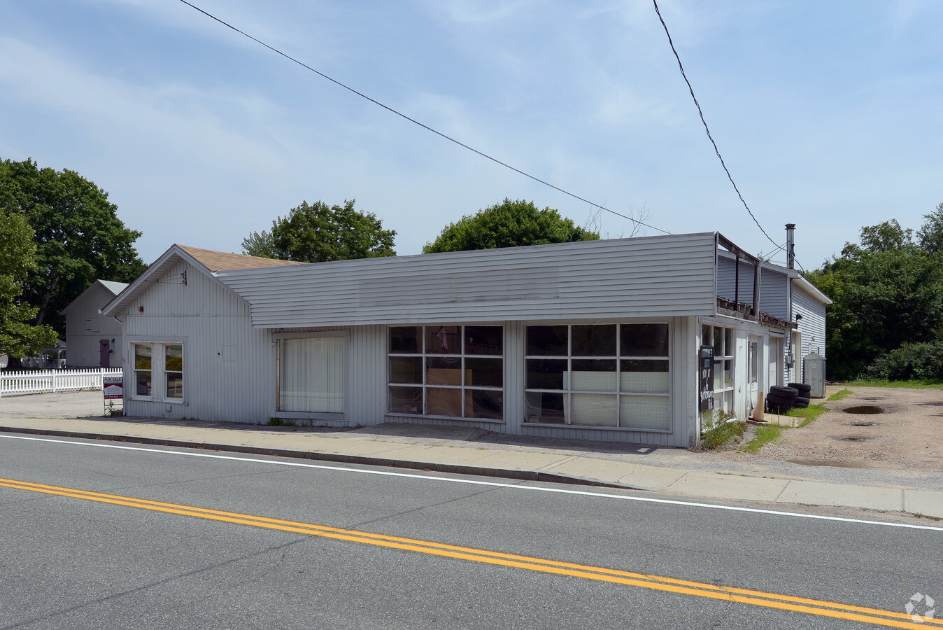1100 Main St, Hope Valley, RI 02832