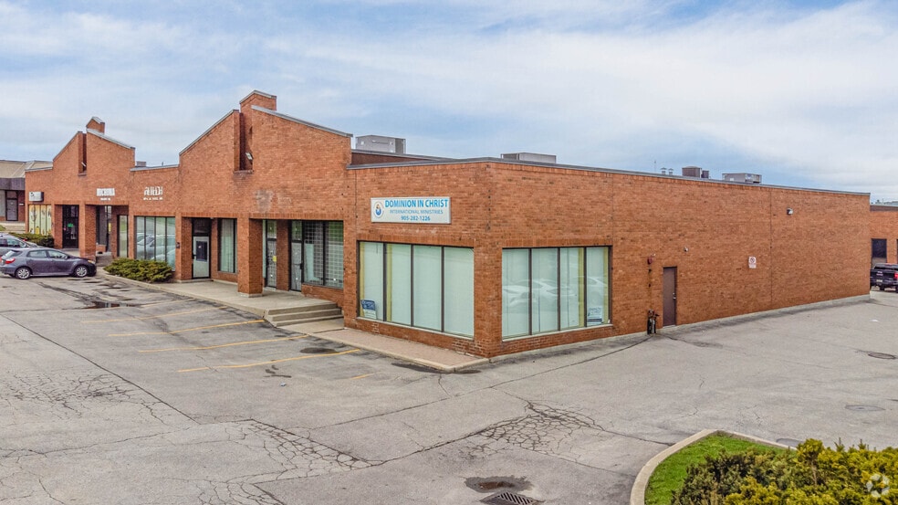 5359 Timberlea Blvd, Mississauga, ON for sale - Primary Photo - Image 1 of 10