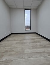 5350 S Western Ave, Oklahoma City, OK for lease Interior Photo- Image 2 of 6