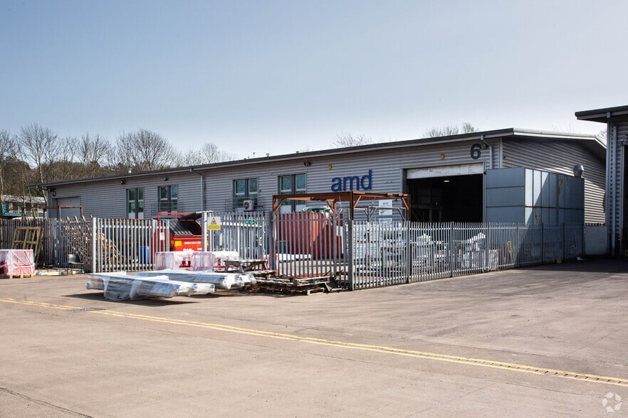 Earlsway, Gateshead for lease - Primary Photo - Image 1 of 4