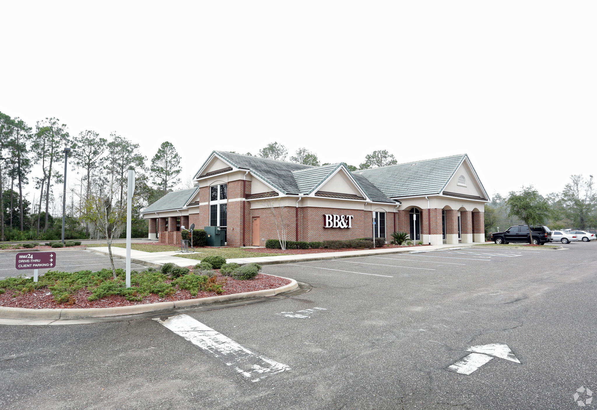 1711 Eagle Harbor Pky, Orange Park, FL for sale Primary Photo- Image 1 of 1