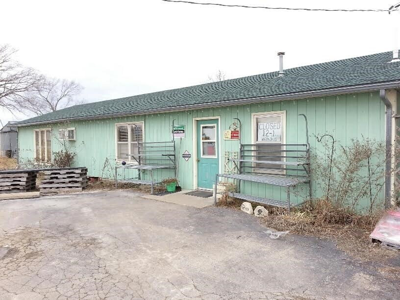 1048 Laing St, Osage City, KS for sale Primary Photo- Image 1 of 1