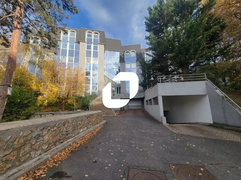 Office in Orsay for sale Building Photo- Image 1 of 11