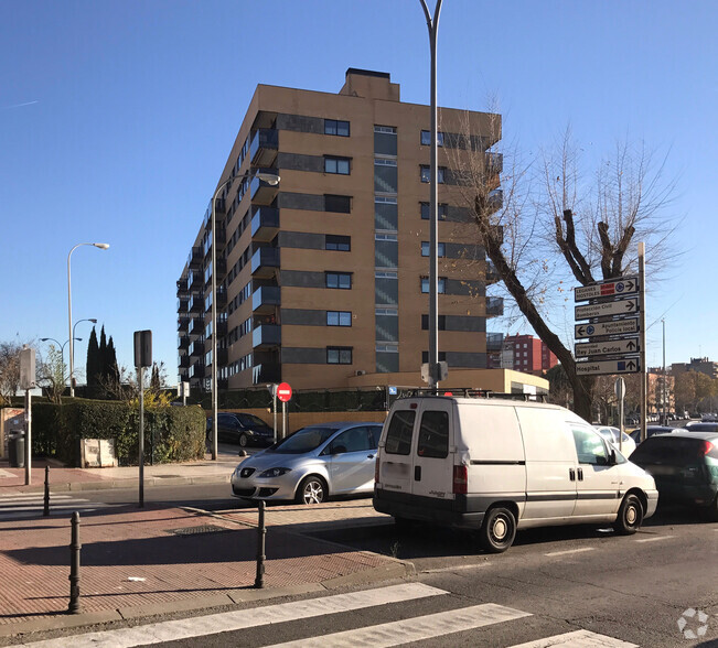 Calle De Móstoles, 78, Fuenlabrada, Madrid for sale - Building Photo - Image 2 of 2