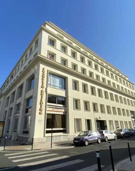 Office in Le Havre for lease - Building Photo - Image 1 of 4