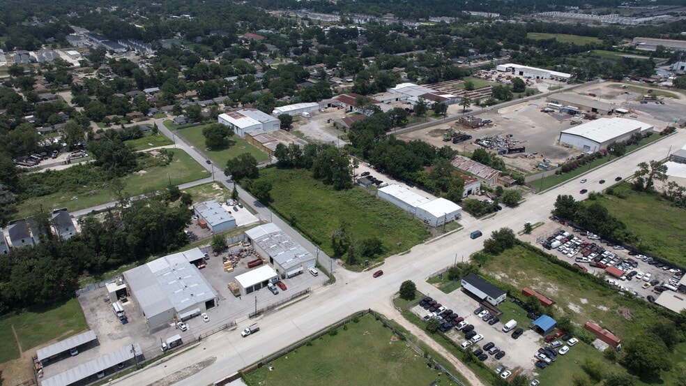 4450 Pinemont Dr, Houston, TX for sale - Building Photo - Image 1 of 11