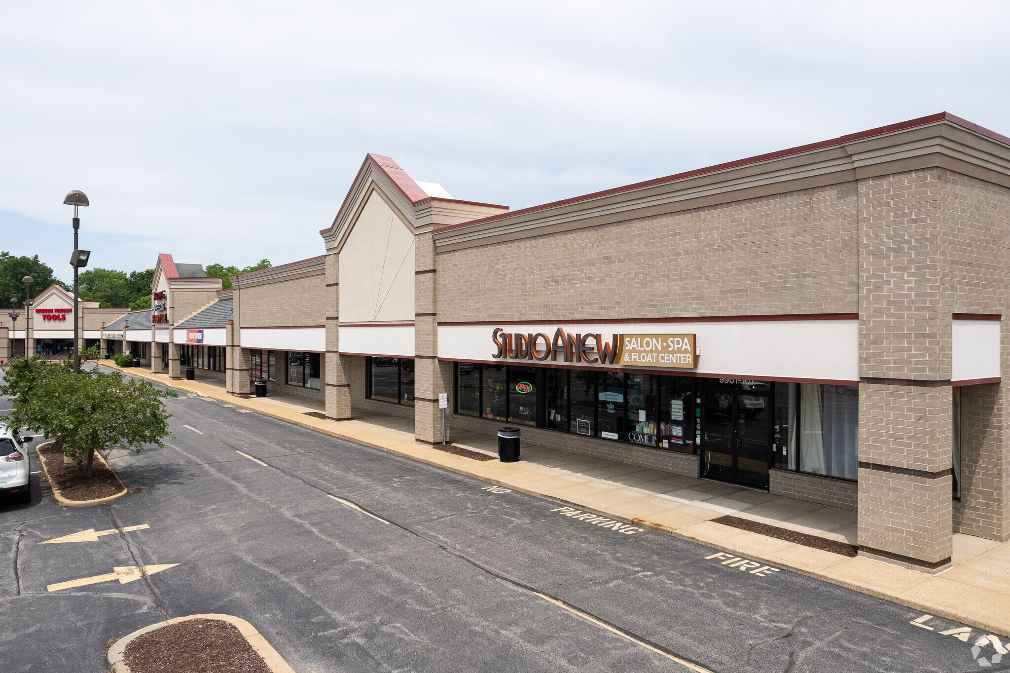 9901 Watson Rd, Crestwood, MO 63126 Crestwood Center