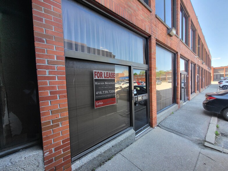 520-600 Champagne Dr, Toronto, ON for lease - Building Photo - Image 1 of 13