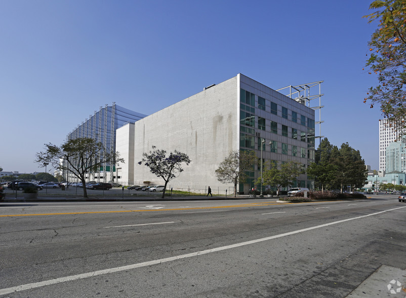 3680 Wilshire Blvd, Los Angeles, CA for lease - Building Photo - Image 2 of 24