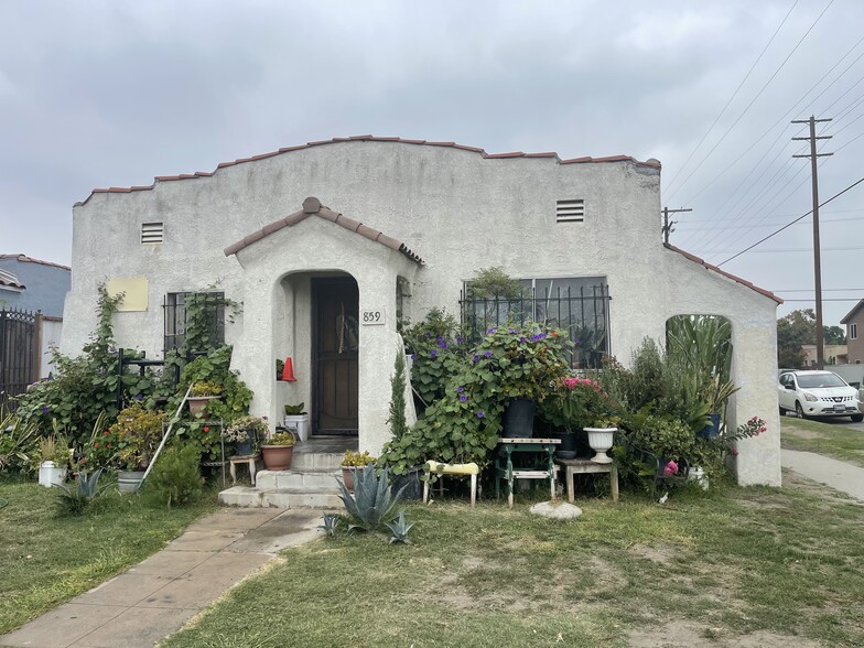 859 E 81st St, Los Angeles, CA for sale - Primary Photo - Image 1 of 1