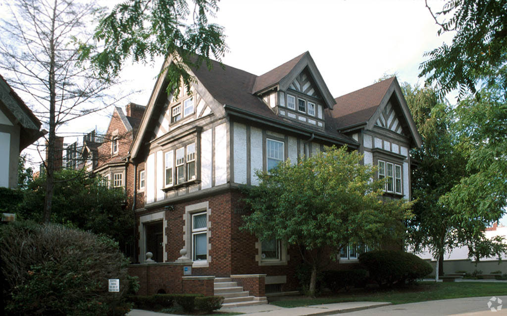 8115 E Jefferson Ave, Detroit, MI for lease Primary Photo- Image 1 of 2