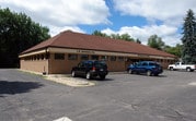 7805 Cooley Lake Rd, West Bloomfield MI - Parking Garage