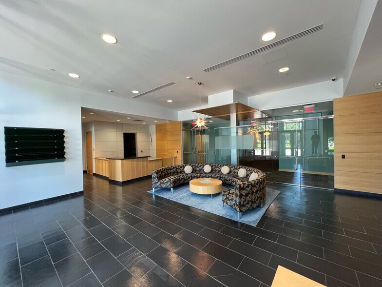 50 Pennwood Pl, Warrendale, PA 15086 Pennwood Commons I