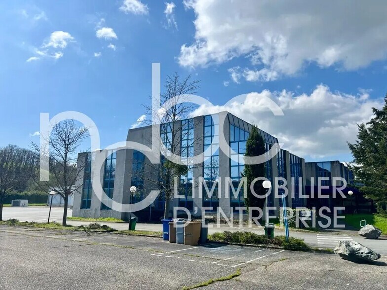 Flex in Civrieux-d'Azergues for sale - Building Photo - Image 3 of 10