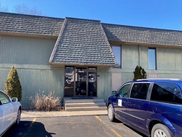 1615 W Centre Ave, Portage, MI for lease - Building Photo - Image 2 of 11