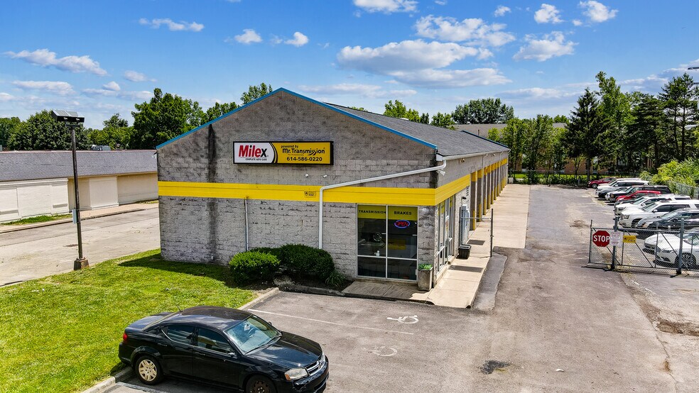 2233 Morse Rd, Columbus, OH 43229 Retail for Sale
