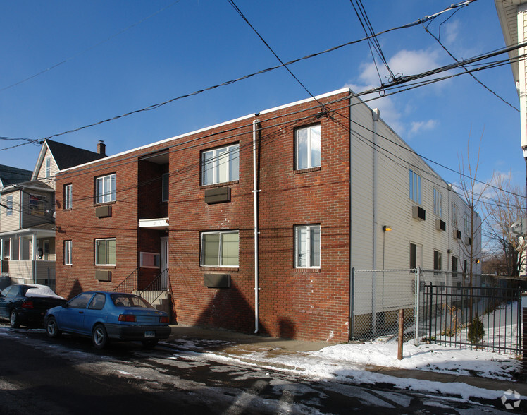 12 Dryden St, Stamford, CT for lease - Primary Photo - Image 1 of 2