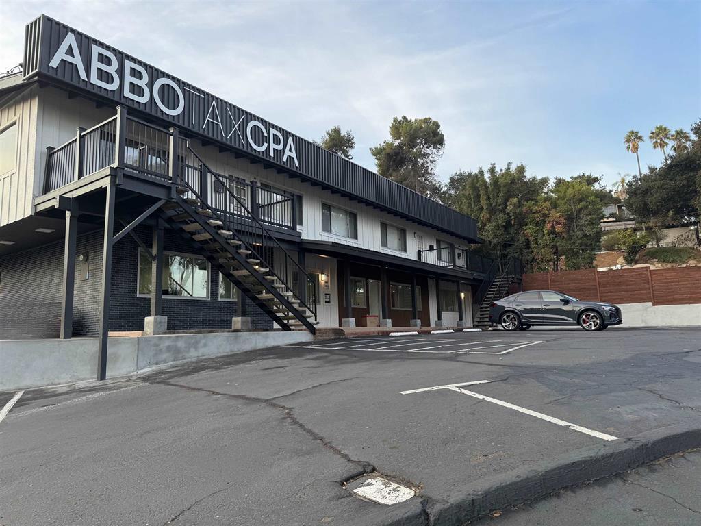 9627-9639 Grossmont Summit Dr, La Mesa, CA for lease Building Photo- Image 1 of 8