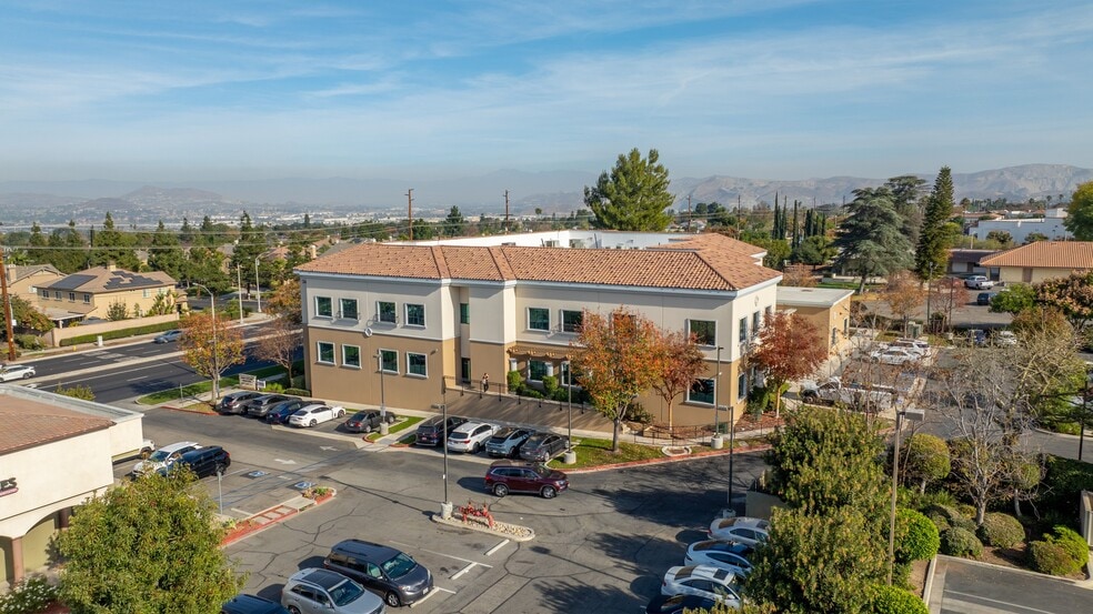 260 E Ontario Ave, Corona, CA for sale - Building Photo - Image 1 of 1
