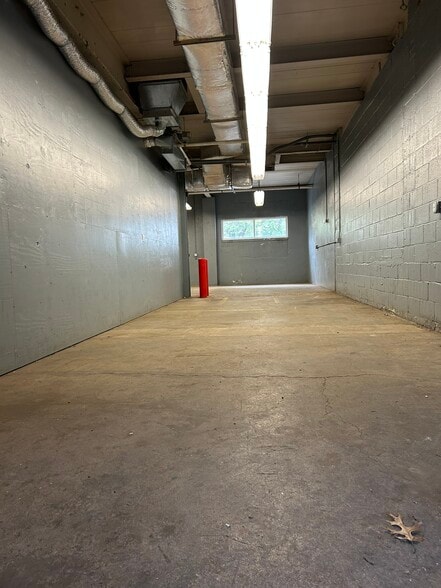 1825-1829 Paradise Trl, East Stroudsburg, PA for lease - Building Photo - Image 3 of 4