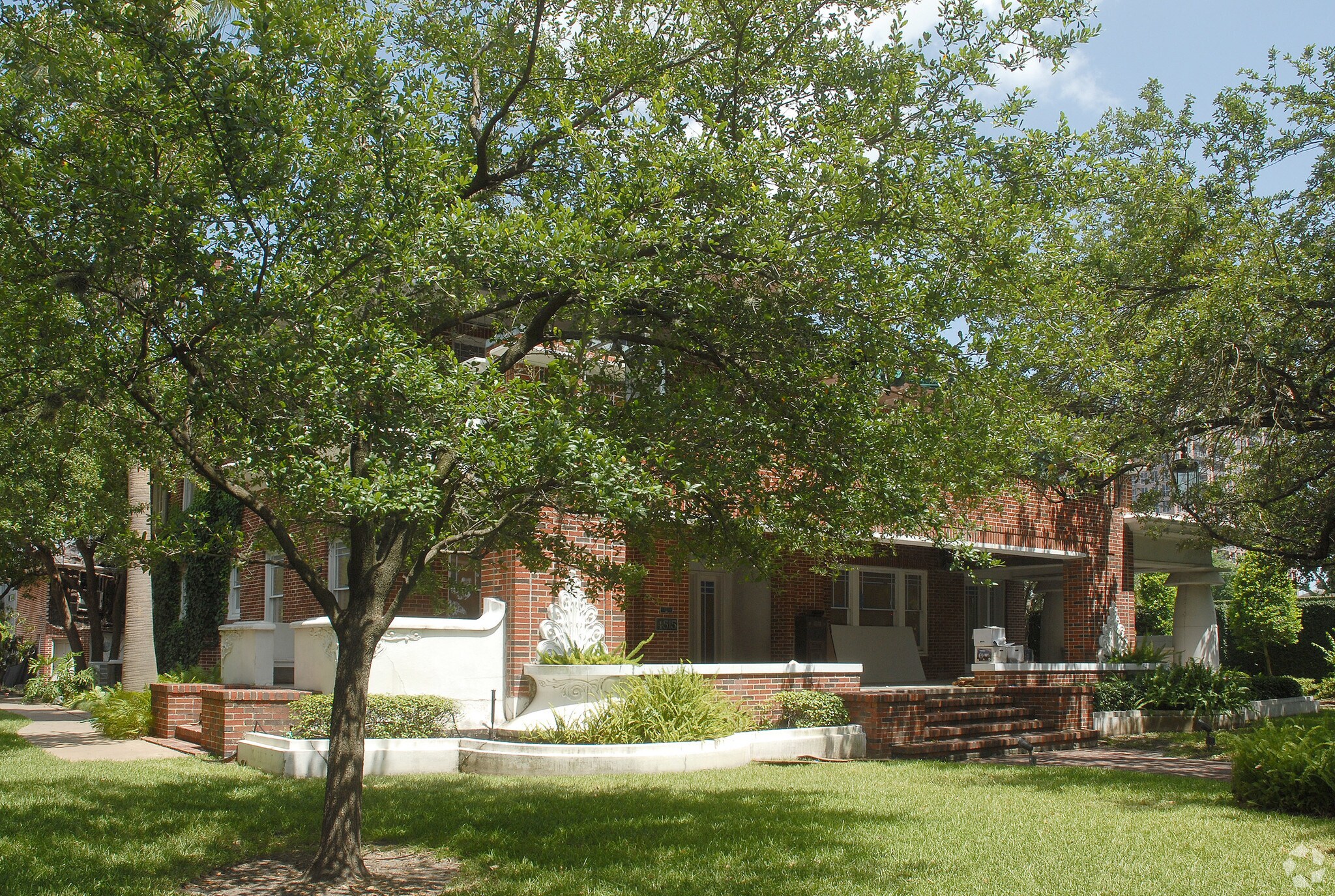 4515 Yoakum Blvd, Houston, TX 77006 Office for Sale