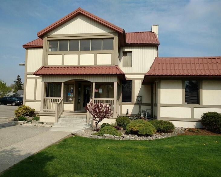 376 Lyndoch St, Corunna, ON N0N 1G0