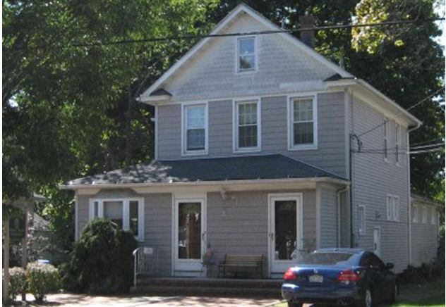 239 N Wellwood Ave, Lindenhurst, NY for sale - Building Photo - Image 1 of 1