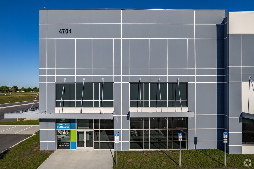 4701 Apopka Logistics Pky, Apopka, FL for lease - Building Photo - Image 2 of 15