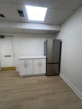 4248-4250 Chain Bridge Rd, Fairfax, VA for lease Interior Photo- Image 2 of 12