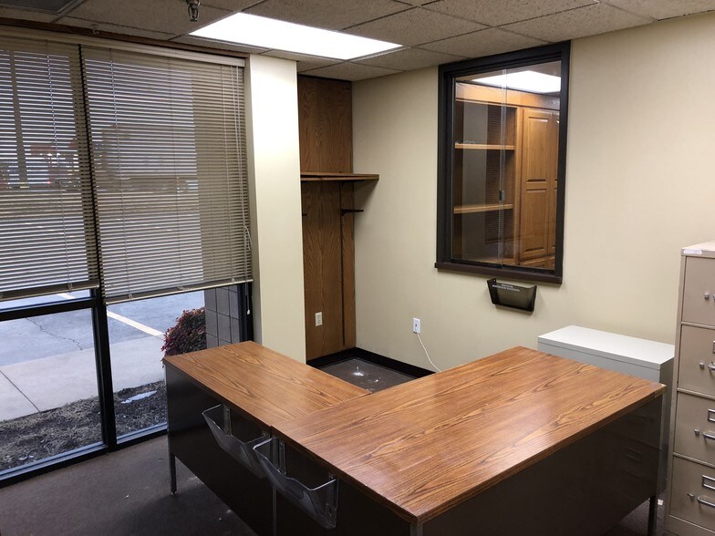 4720 W Sunset Ave Springdale Ar 72762 Service Property For