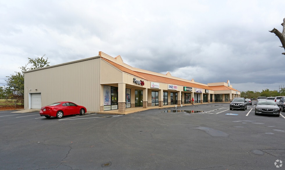 1017-1029 N Westover Blvd, Albany, GA for lease - Primary Photo - Image 3 of 15