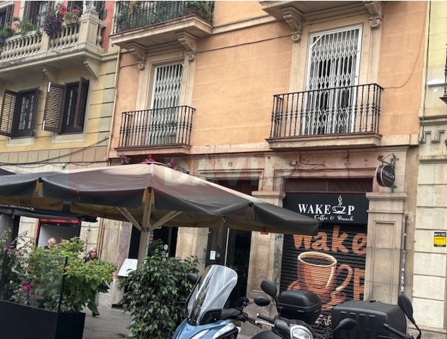Retail in Barcelona, Barcelona for lease Interior Photo- Image 1 of 5