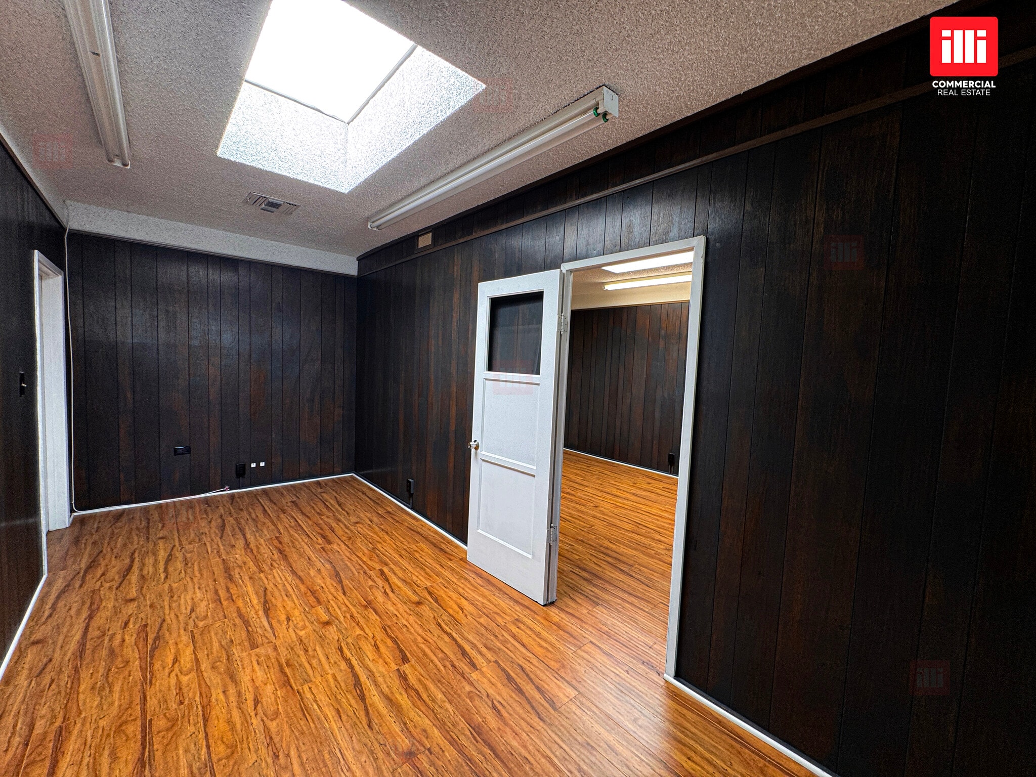 5030-5032 Lankershim Blvd, North Hollywood, CA for lease Interior Photo- Image 1 of 5