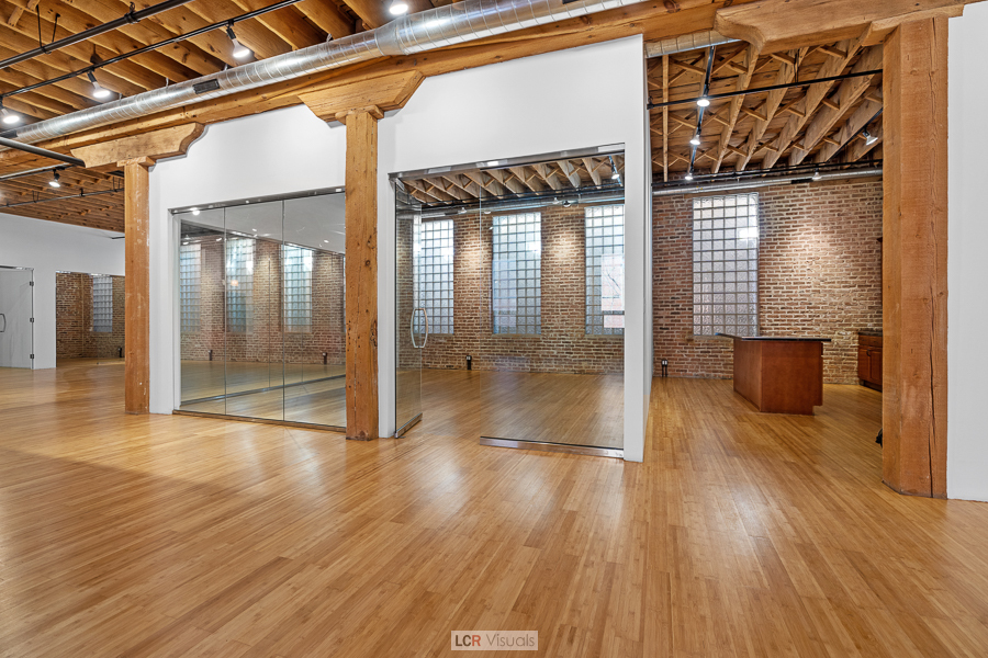 1143 W Rundell Pl, Chicago, IL for lease Interior Photo- Image 1 of 5