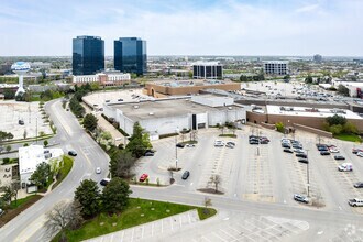 5 Woodfield Mall, Schaumburg, IL - AERIAL  map view - Image1