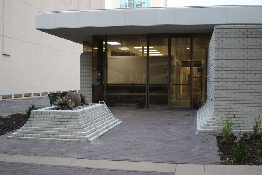 135 N Main St, Wichita, KS for sale - Building Photo - Image 1 of 1