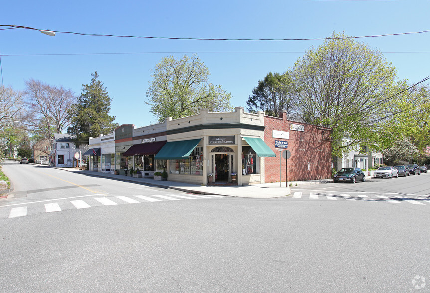 1-3 N Main St, Essex, CT for lease - Primary Photo - Image 1 of 9