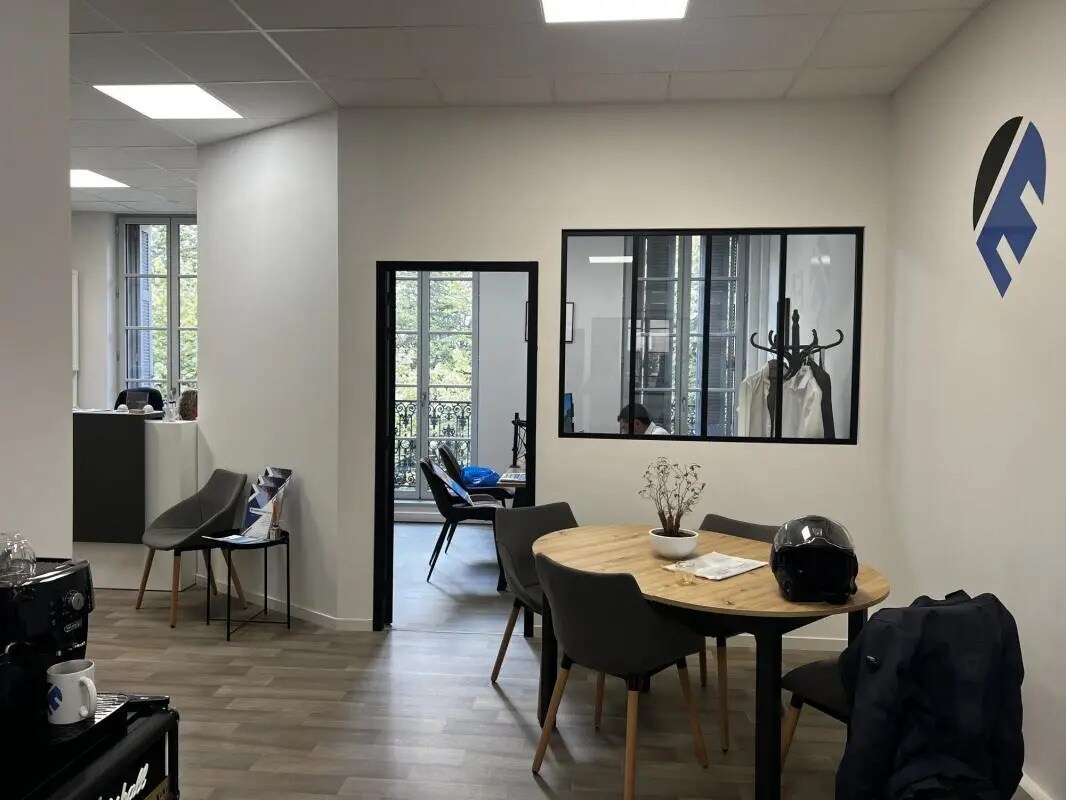 Office in Marseille for lease Building Photo- Image 1 of 6