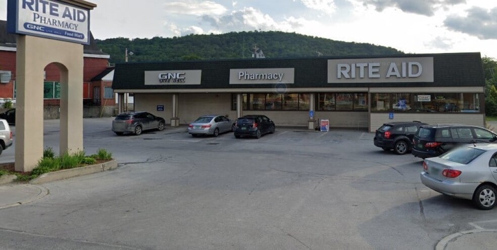 12 N Main St, Randolph, VT for lease - Primary Photo - Image 1 of 5