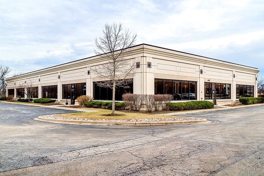 2150 Point Blvd, Elgin, IL for lease - Primary Photo - Image 2 of 5