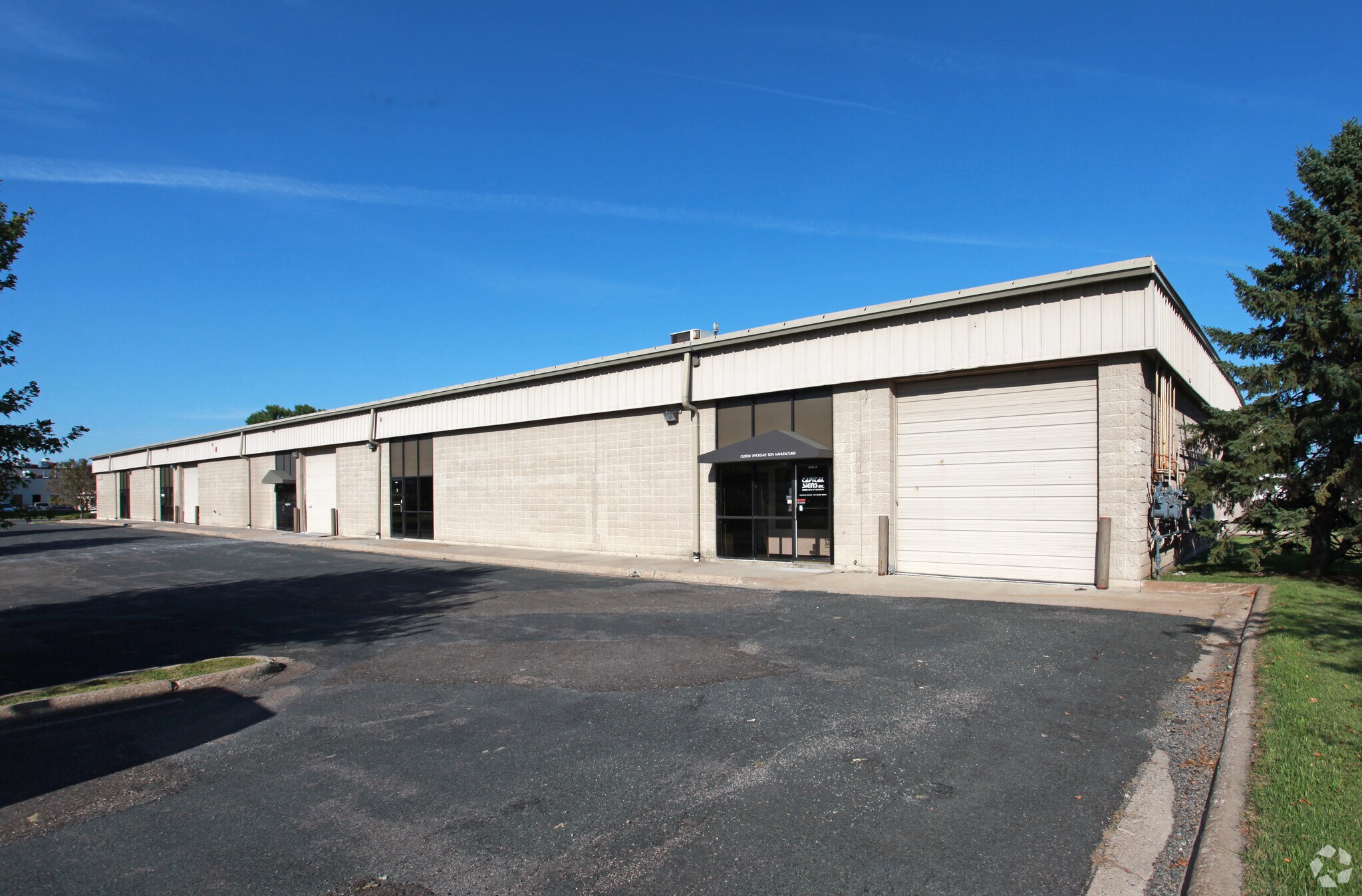 6660 Shingle Creek Pky, Brooklyn Center, MN for sale Primary Photo- Image 1 of 1