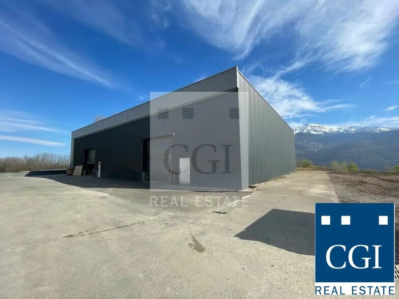 Flex in Saint-Ismier for lease - Building Photo - Image 2 of 5